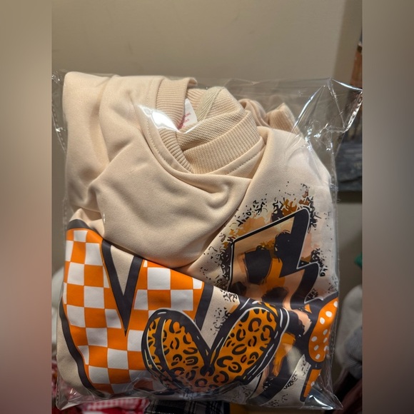 Beige Graphic VOLS Logo Sweater - Picture 2 of 3